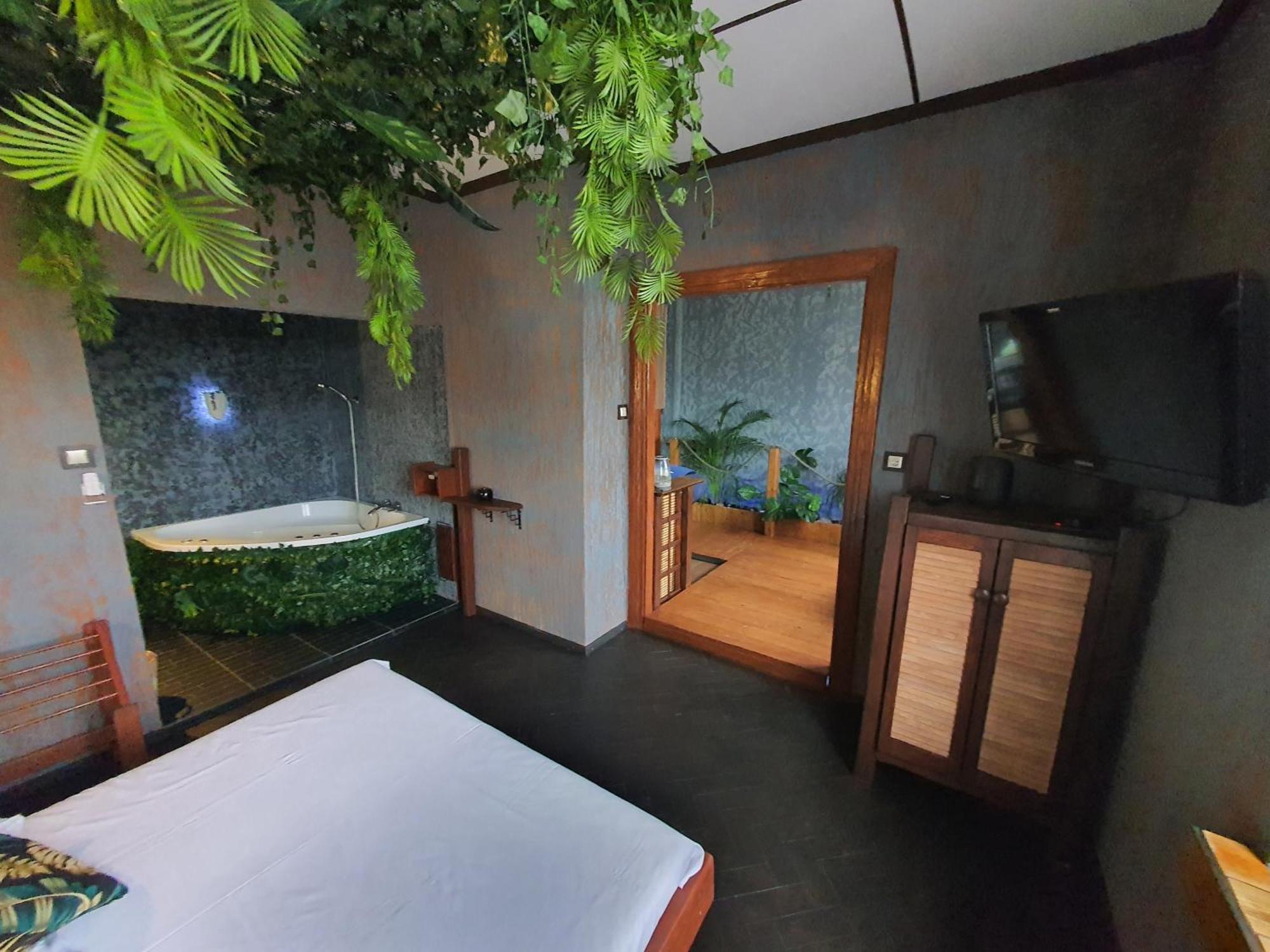 Tropicana Jacuzzi Apartment Krakau Exterior foto